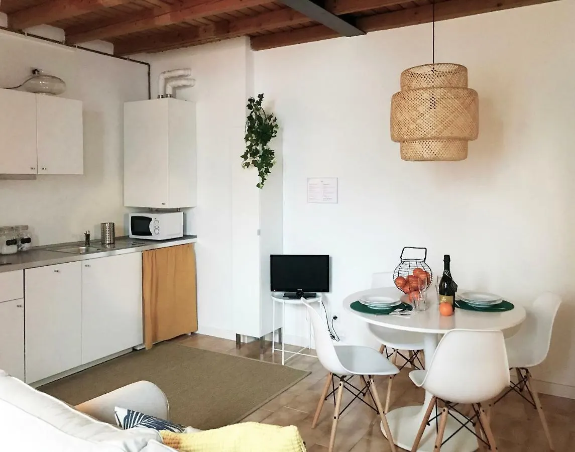 Daire Iris Home Como İtalya